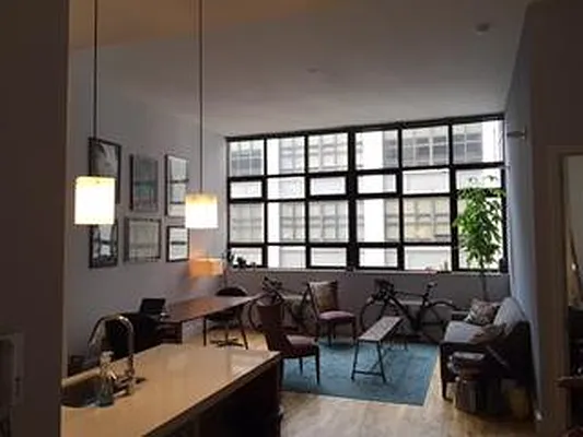 Rented by R New York | media 22