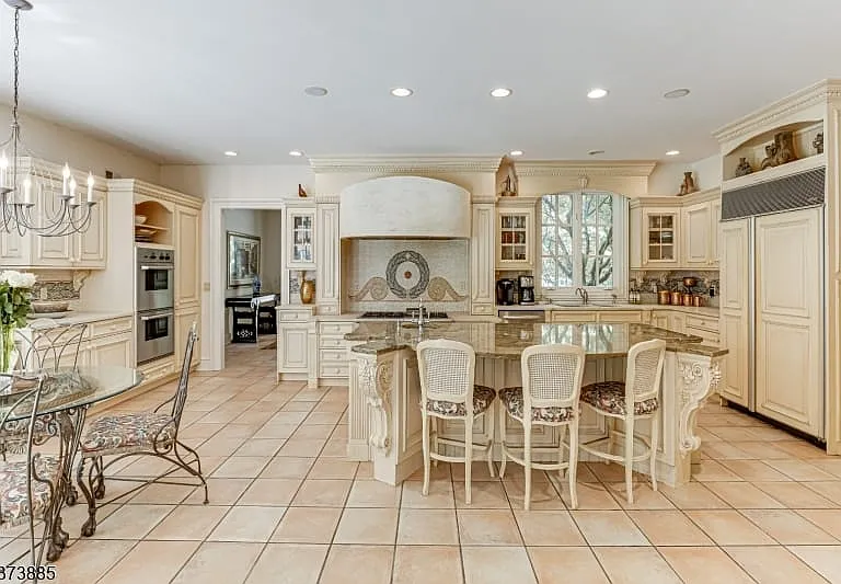 21 Stoningham Dr — Photo 12