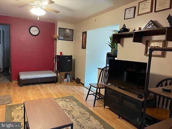 5th image of 309 Coolidge Ave