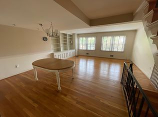 3891 Chain Bridge Rd, Fairfax, VA 22030