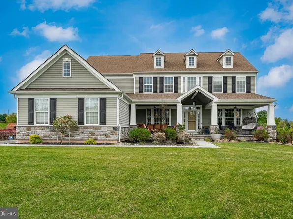 425 Mercer Dr, Downingtown, PA 19335