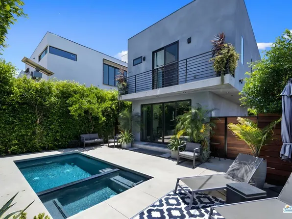 6543 De Longpre Ave, Los Angeles, CA 90028