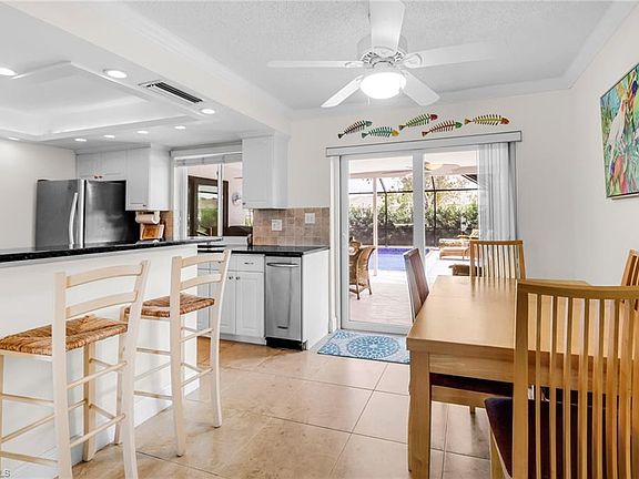 5th image of 3874 Villmoor LN