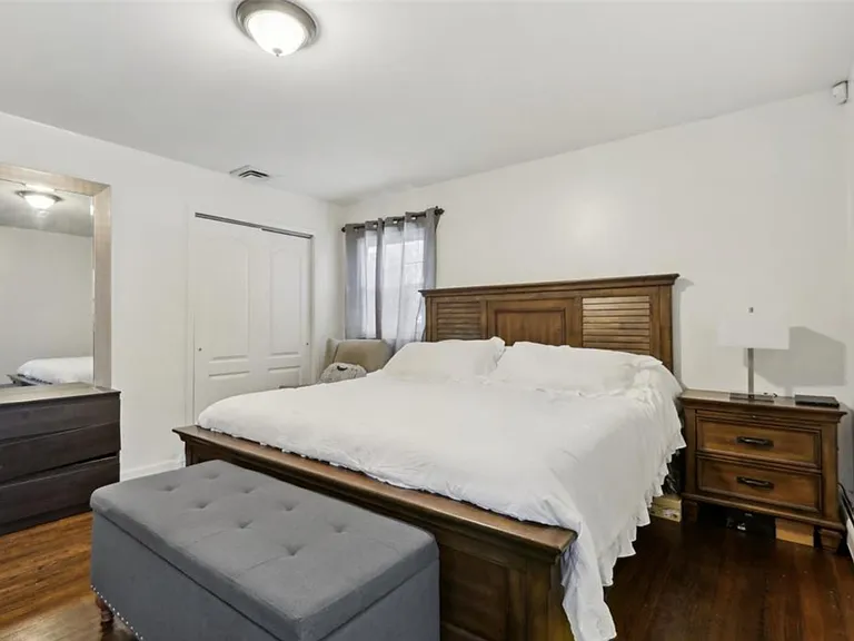 4 Templar Ct — Photo 32