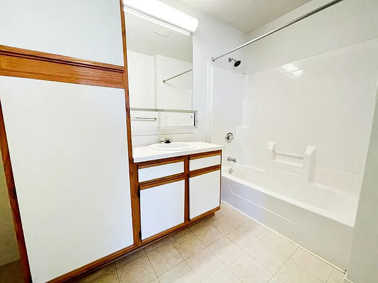Apache Trace Apartments — Photo 20