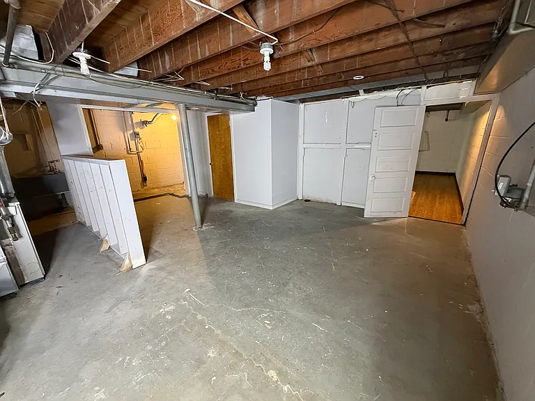 126 Median Dr — Photo 39