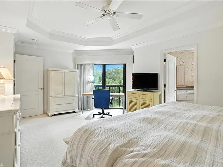 7032 Pelican Bay Blvd #E-304 — Photo 20
