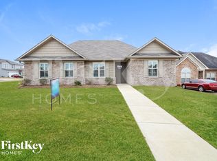 1027 Deerwood Cir, Pell City, AL 35125