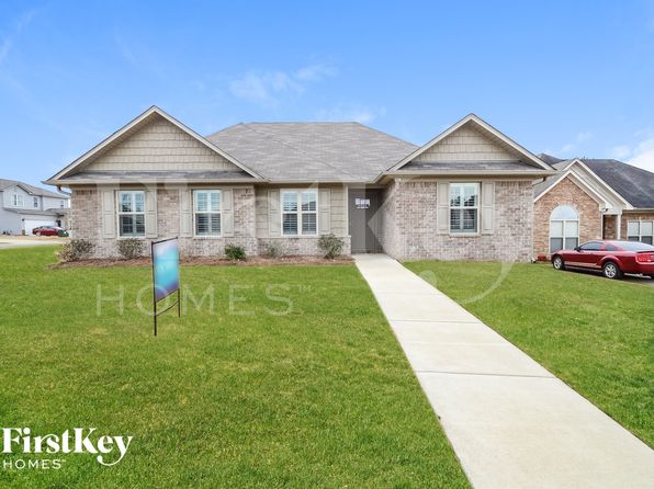 1027 Deerwood Cir