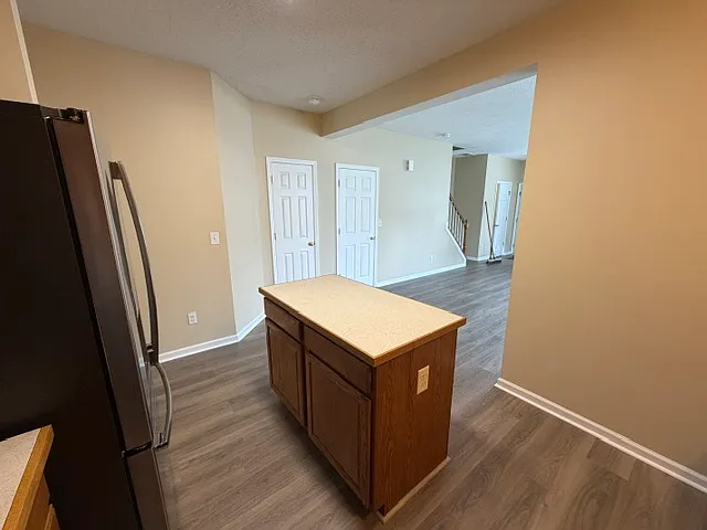 502 Brittany Way — Photo 23