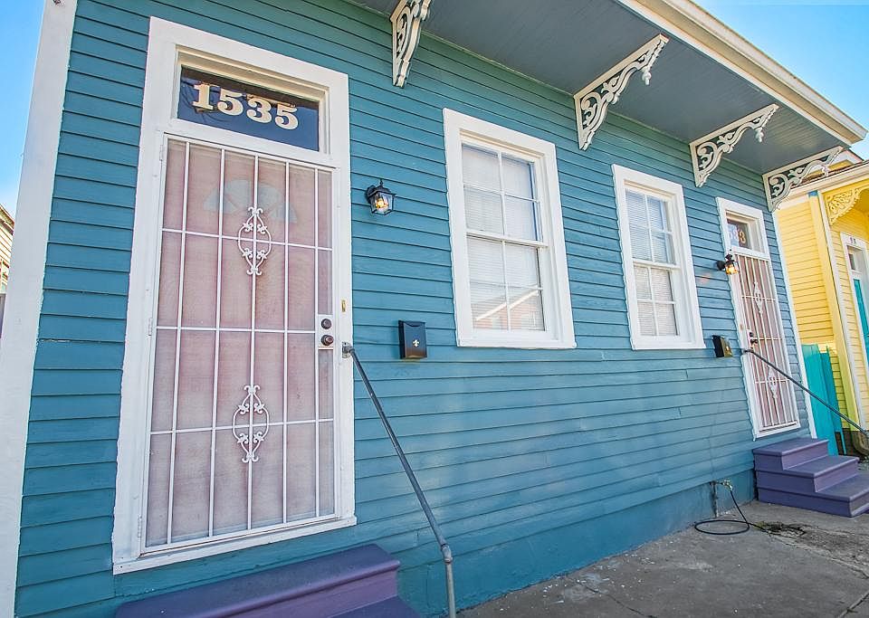 1st image of 1535 Louisa St