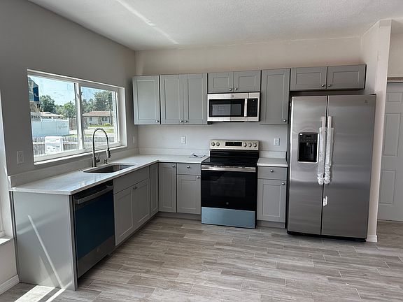 4th image of 7705 Nixon Ave #2
