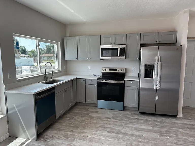 7701 Nixon Ave — Photo 8