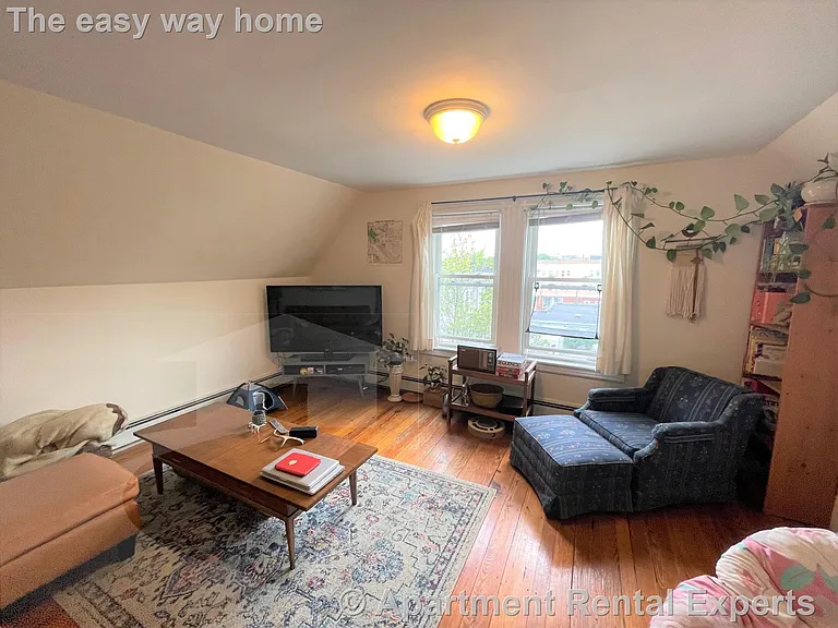 7 Ibbetson St #3 — Photo 4