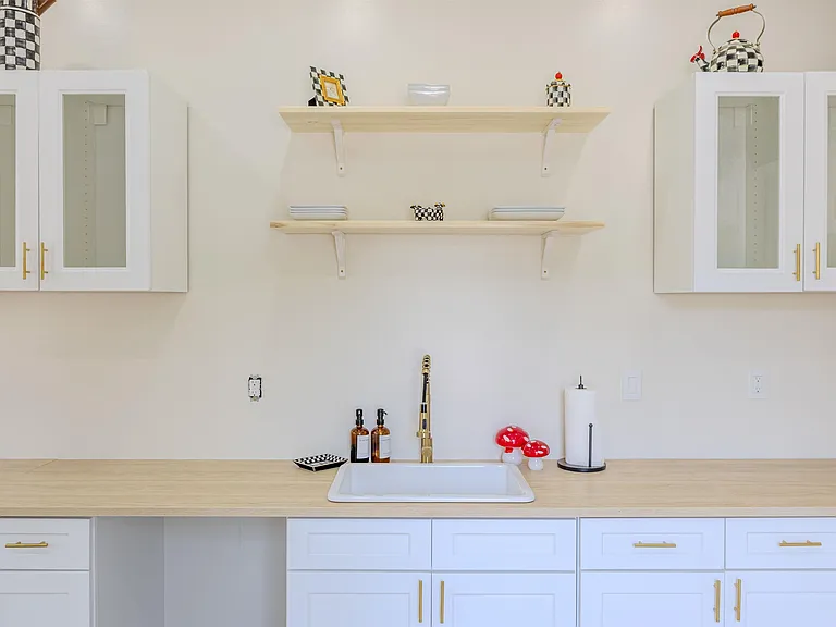 1061 Shaw Pl — Photo 7