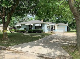 403 Meadowview Dr, Saint Johns, MI