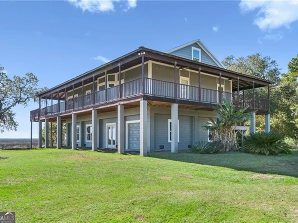 281 Marsh Breeze Ln, Waverly, GA 31565