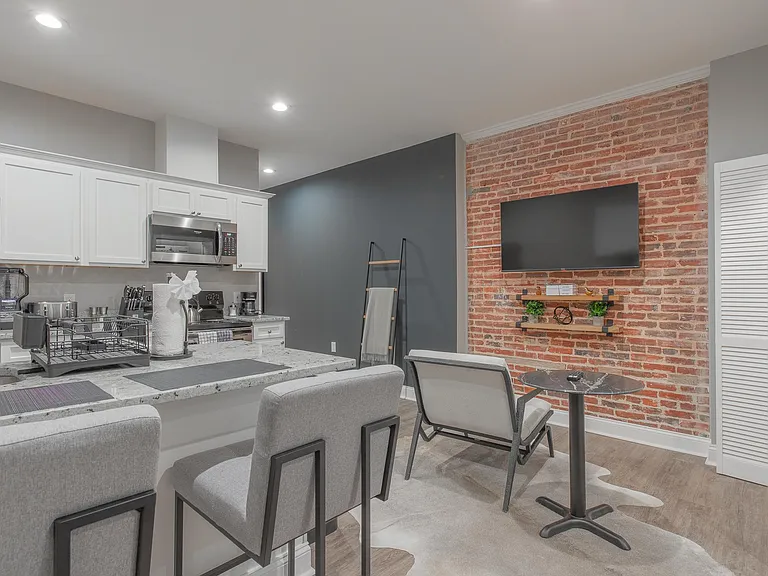 3221 Noble St #3 — Photo 29