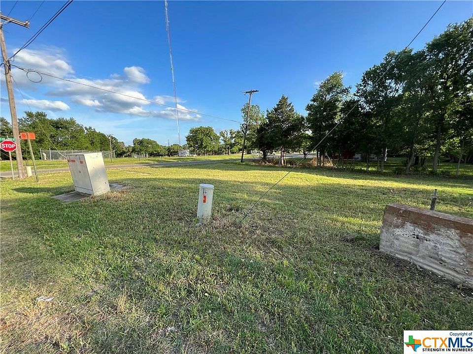 2nd image of 1000 S College Ave