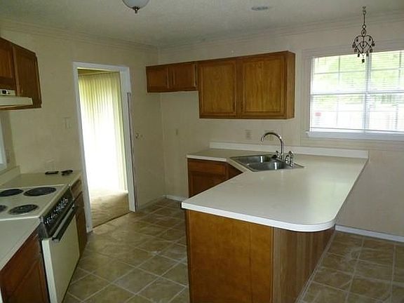 4th image of 1664 Ravenwood Ln