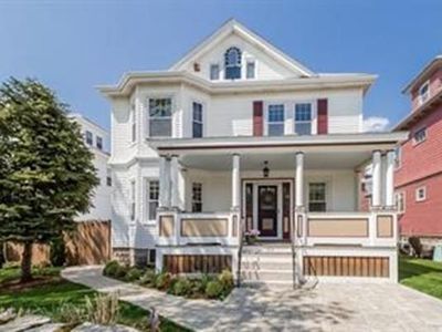 111 Hawthorn St, New Bedford, MA, 02740