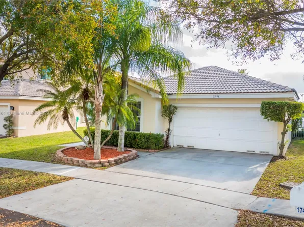 17494 SW 22nd St, Miramar, FL 33029