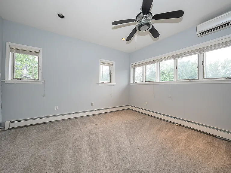 212 Elm Ter #1 — Photo 37