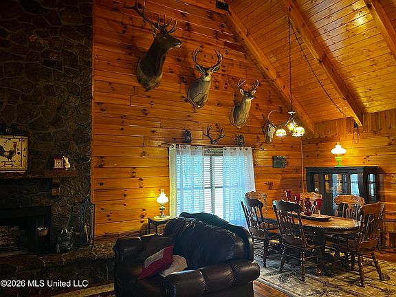 4th image of 23636 Red Creek Rd