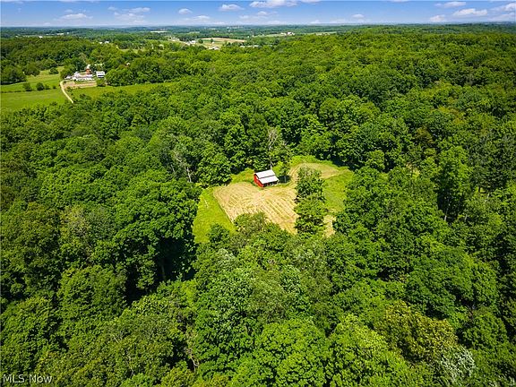 3rd image of 12929 Pleasant Valley Rd
