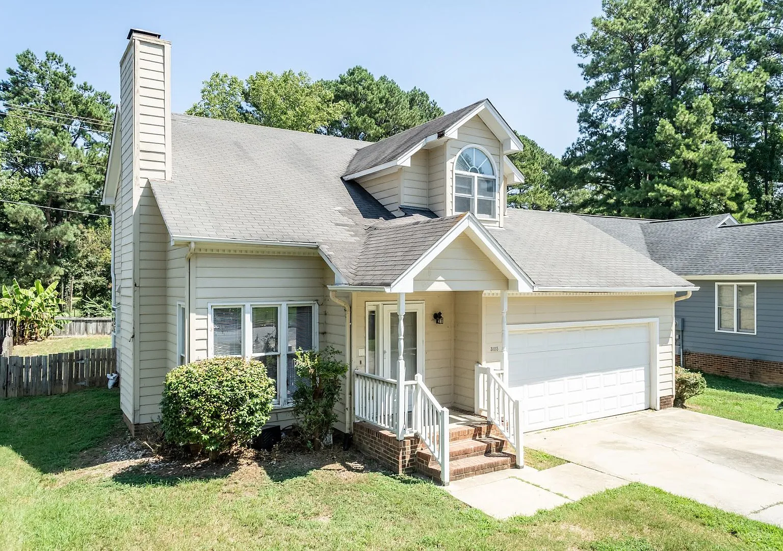Bedroom Home Minutes From Downtown Raleigh — Photo 3