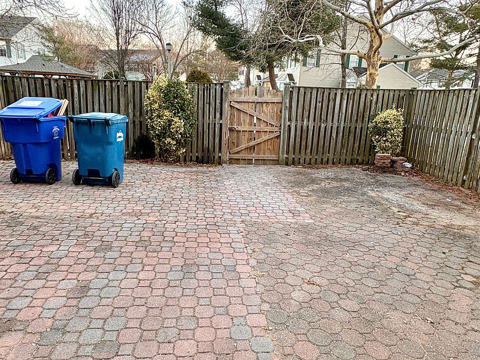 2nd image of 6055 Red Squirrel Pl