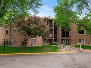 9143 Highway 55 APT 302, Minneapolis, MN 55427