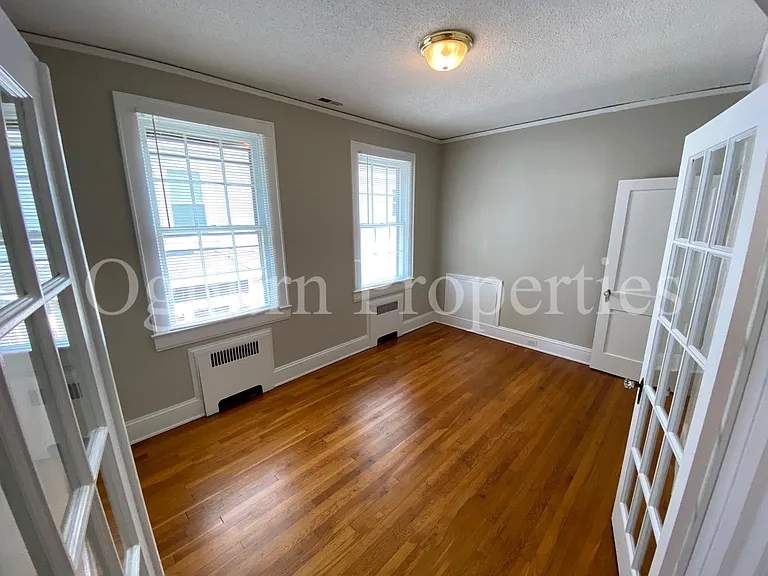 664 N Spring St — Photo 5