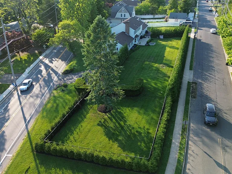 220 Branch Ave — Photo 55