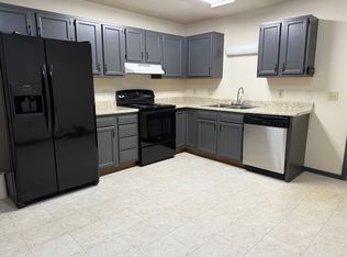 3805 Cabaret Trl W APT D, Saginaw, MI 48603