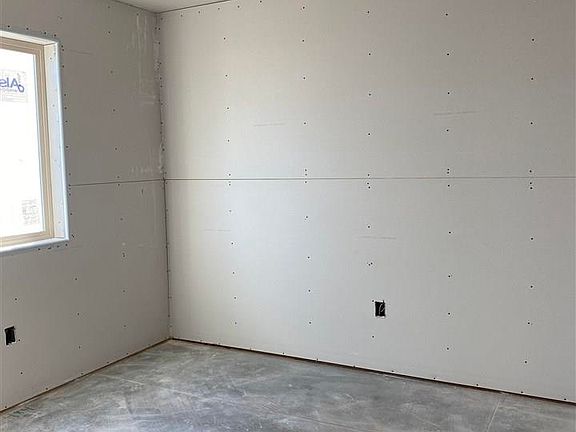 5th image of 12649 E 50th Pl