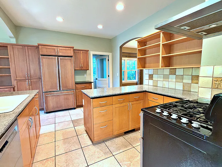 1827 N Skidmore St — Photo 28