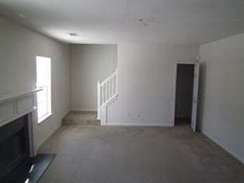 2nd image of 820 Kohl Dr