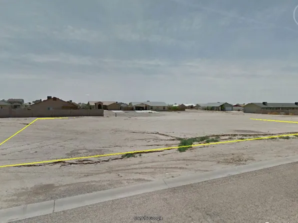 8475 W San Mateo Dr, Arizona City, AZ 85123