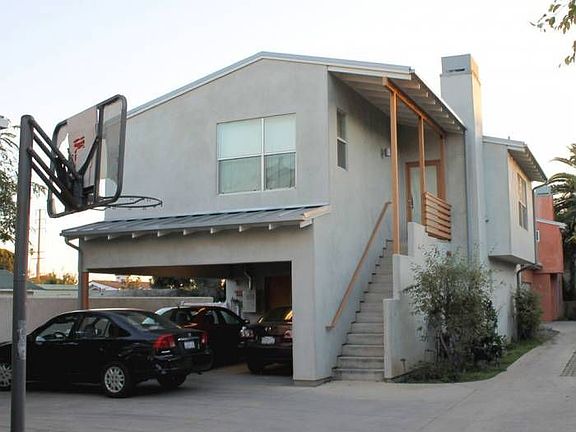 Unit w/ Carport