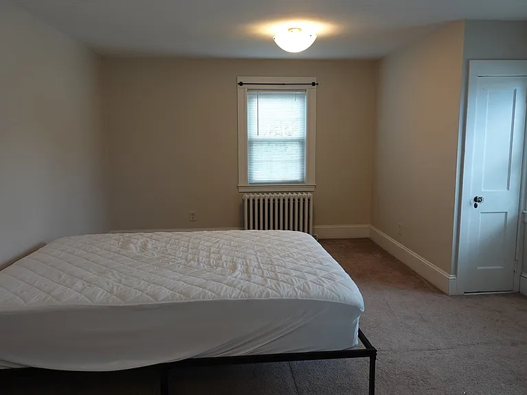 80 Center St — Photo 22