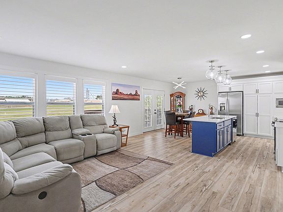 3rd image of 1260 Donald Ave