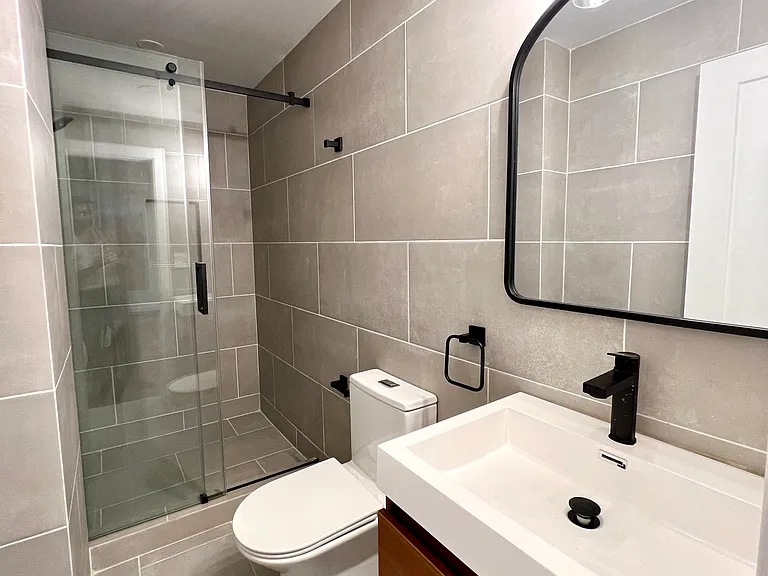 25 Whitman Ave — Photo 11