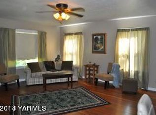 802 Estes Rd, Yakima, WA 98908
