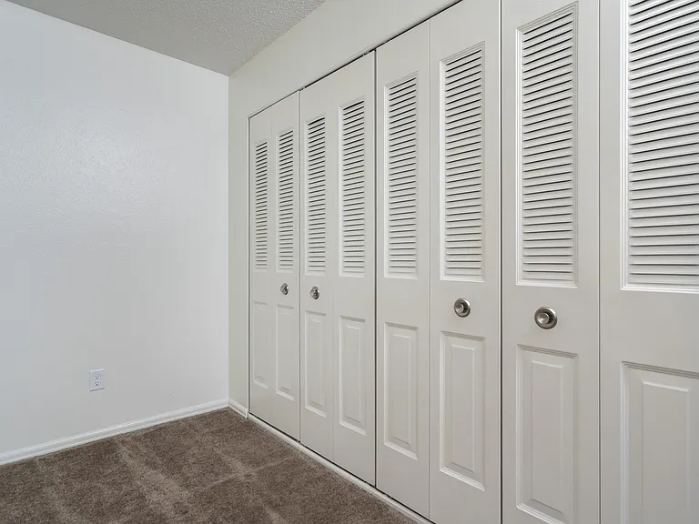 Wildwood Commons Apartments — Photo 11
