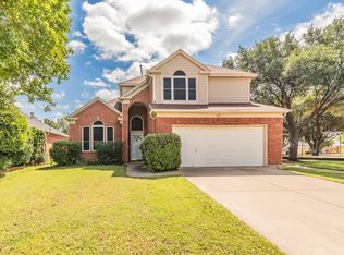 904 Roaring Canyon Rd, Euless, TX 76039