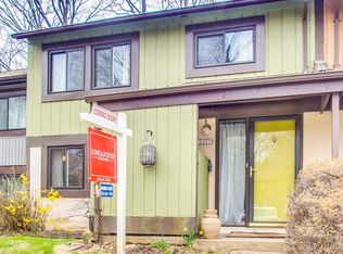 2237 Wheelwright Ct, Reston, VA 20191