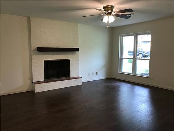 3rd image of 2409 Southland Dr