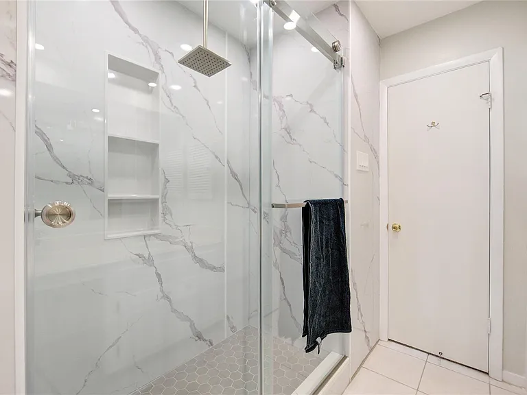 1927 Ash Meadow Dr — Photo 27