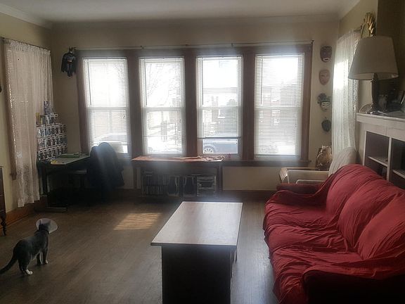 3rd image of 6212 S Richmond St